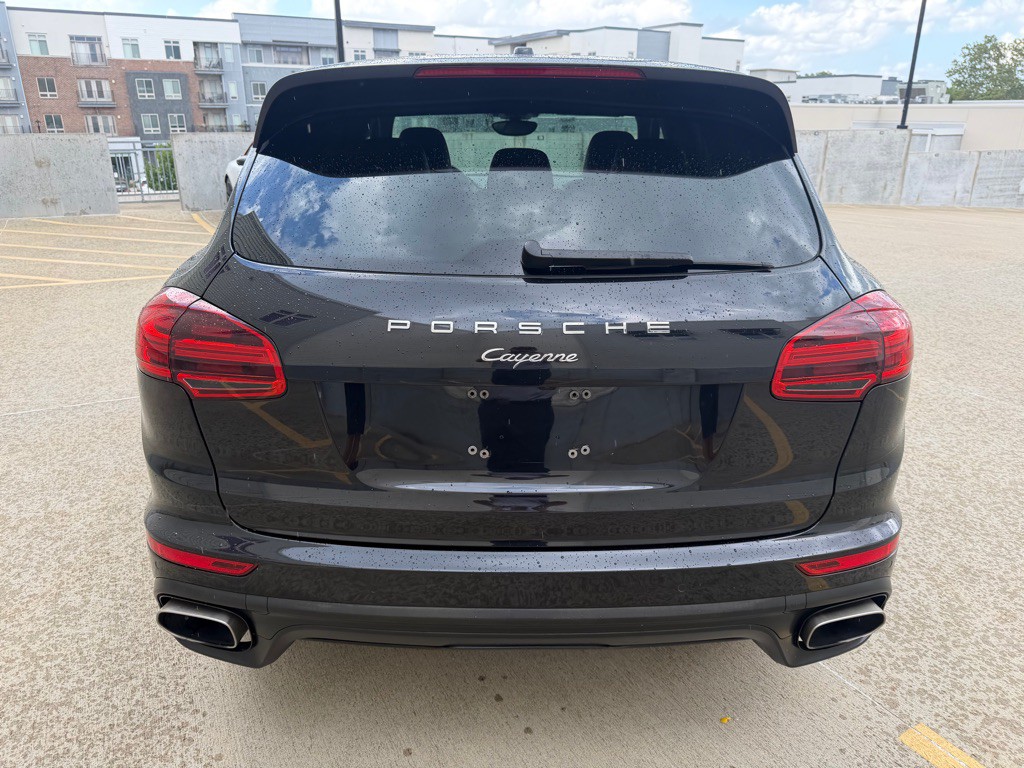 2017 Porsche Cayenne Image 4