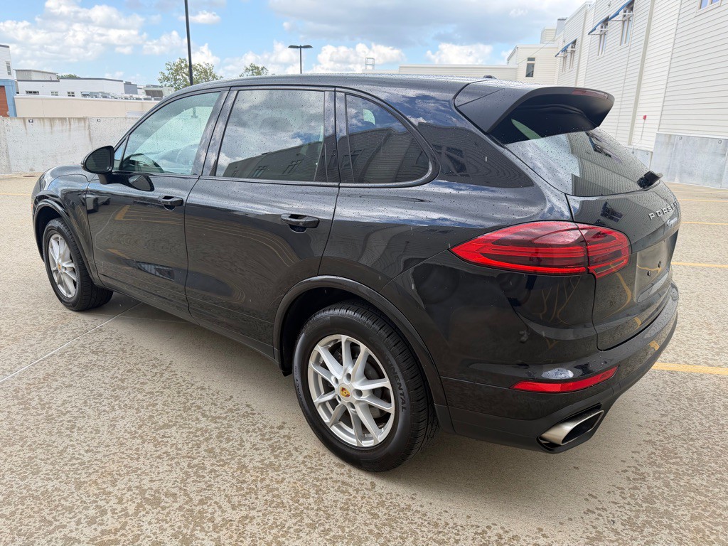 2017 Porsche Cayenne Image 5