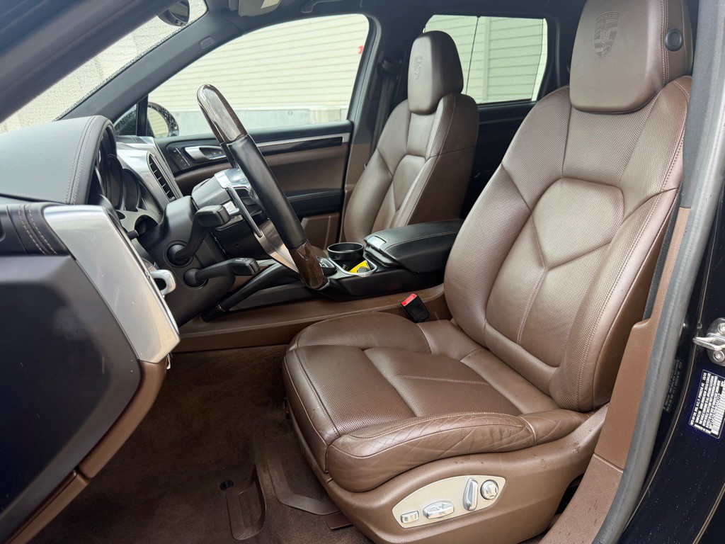 2017 Porsche Cayenne Image 12