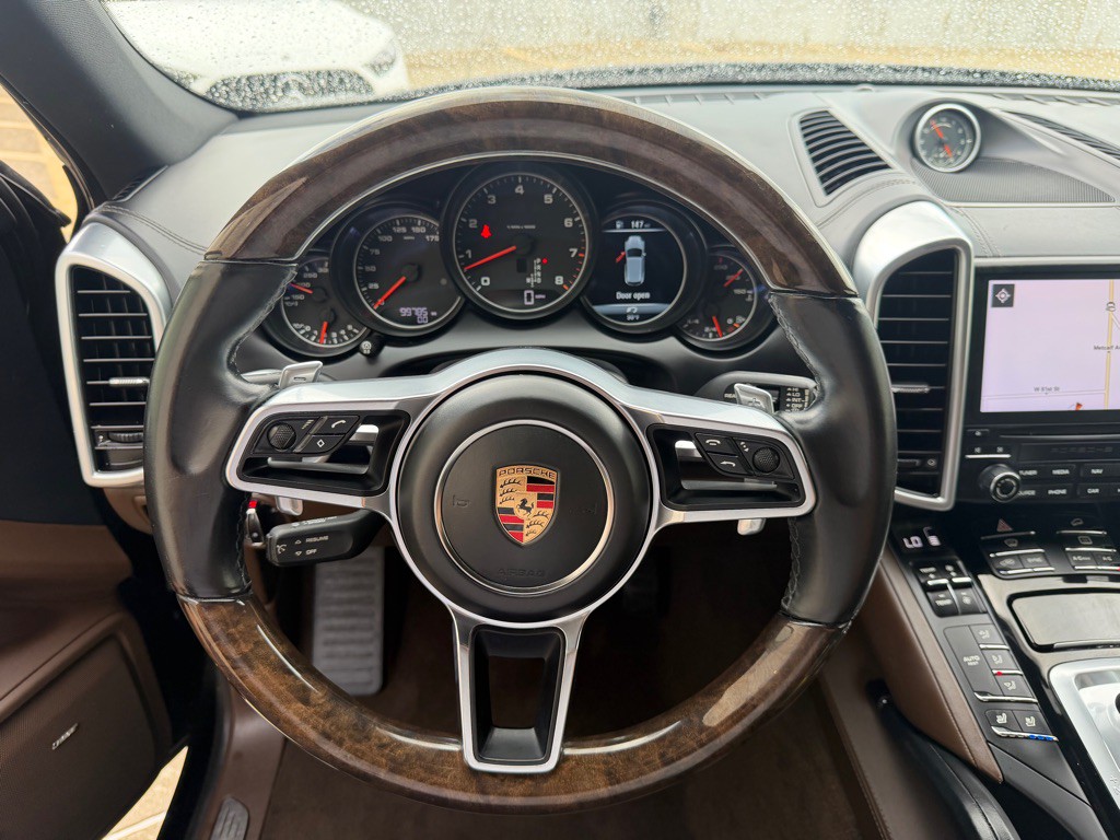 2017 Porsche Cayenne Image 13