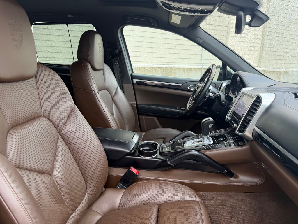 2017 Porsche Cayenne Image 26