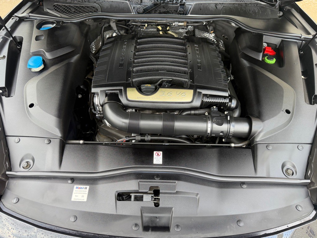 2017 Porsche Cayenne Image 28