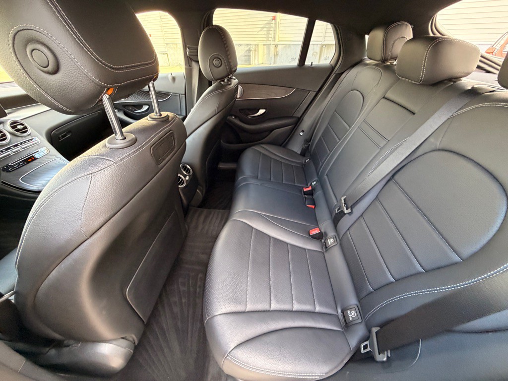 2018 Mercedes-Benz GLC-Class Image 16
