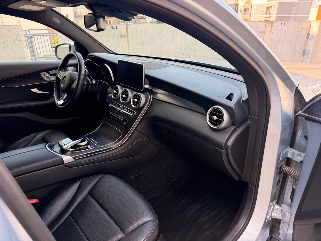 2018 Mercedes-Benz GLC-Class Image 21