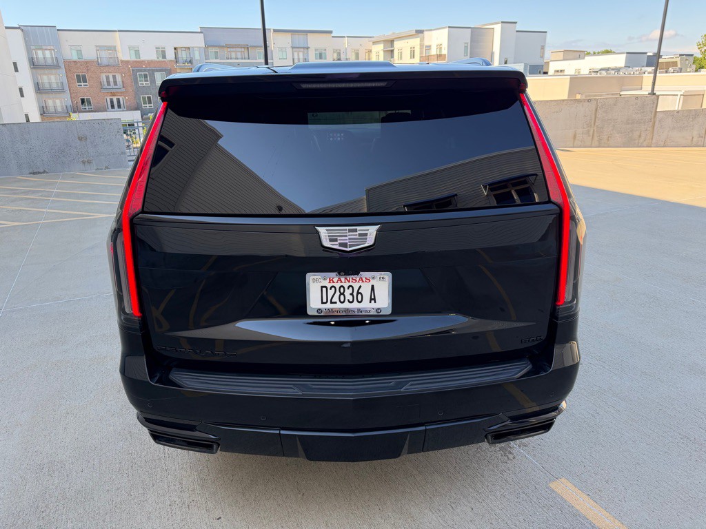 2023 Cadillac Escalade Image 4