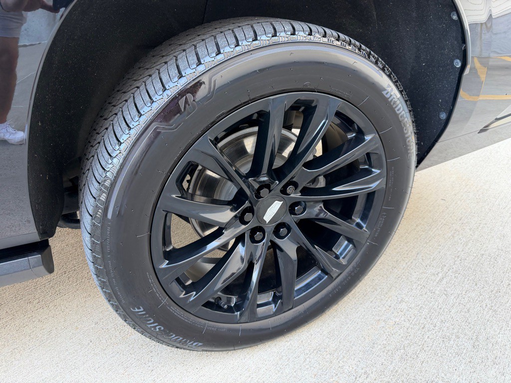 2023 Cadillac Escalade Image 9