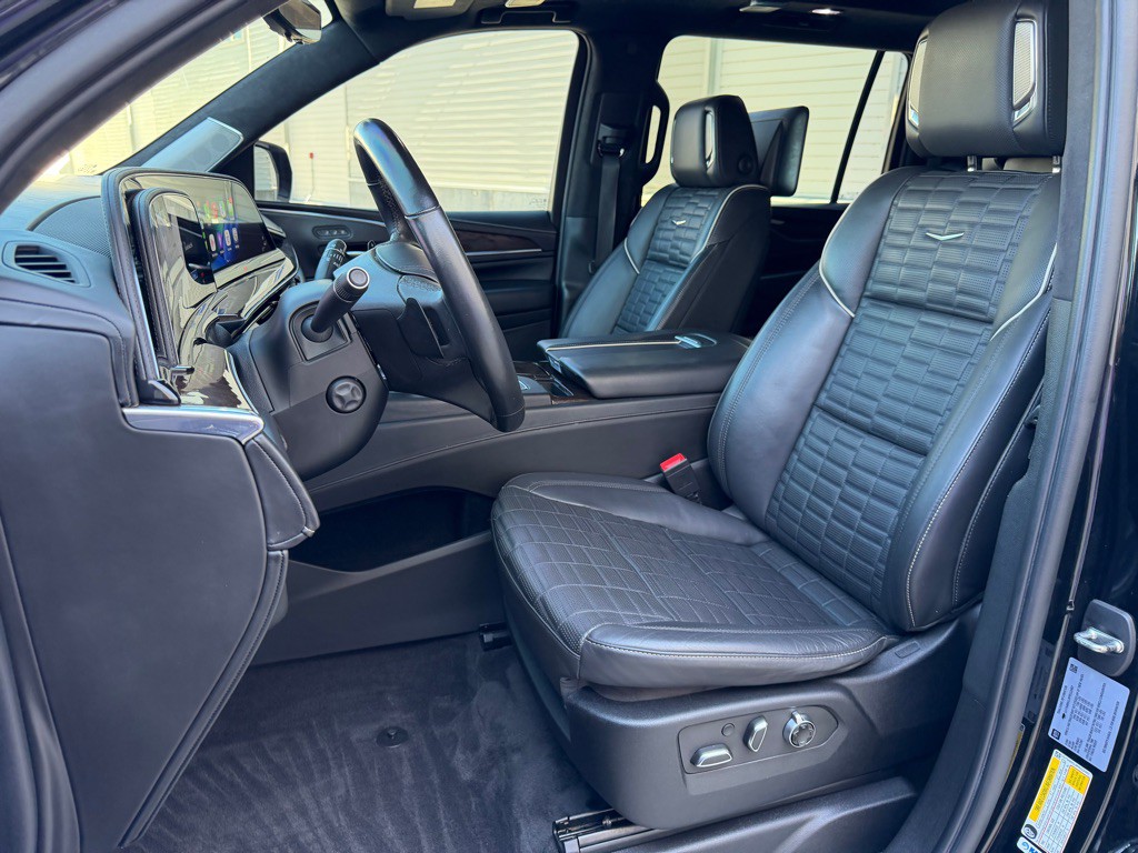 2023 Cadillac Escalade Image 12