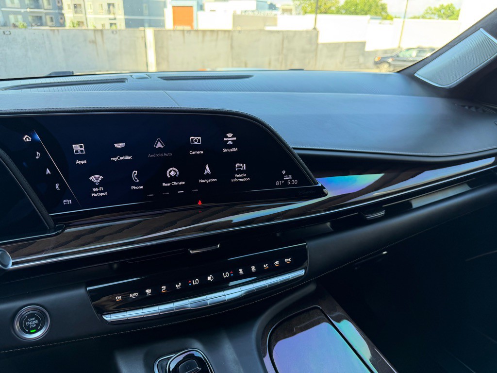 2023 Cadillac Escalade Image 18