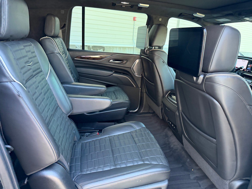 2023 Cadillac Escalade Image 27