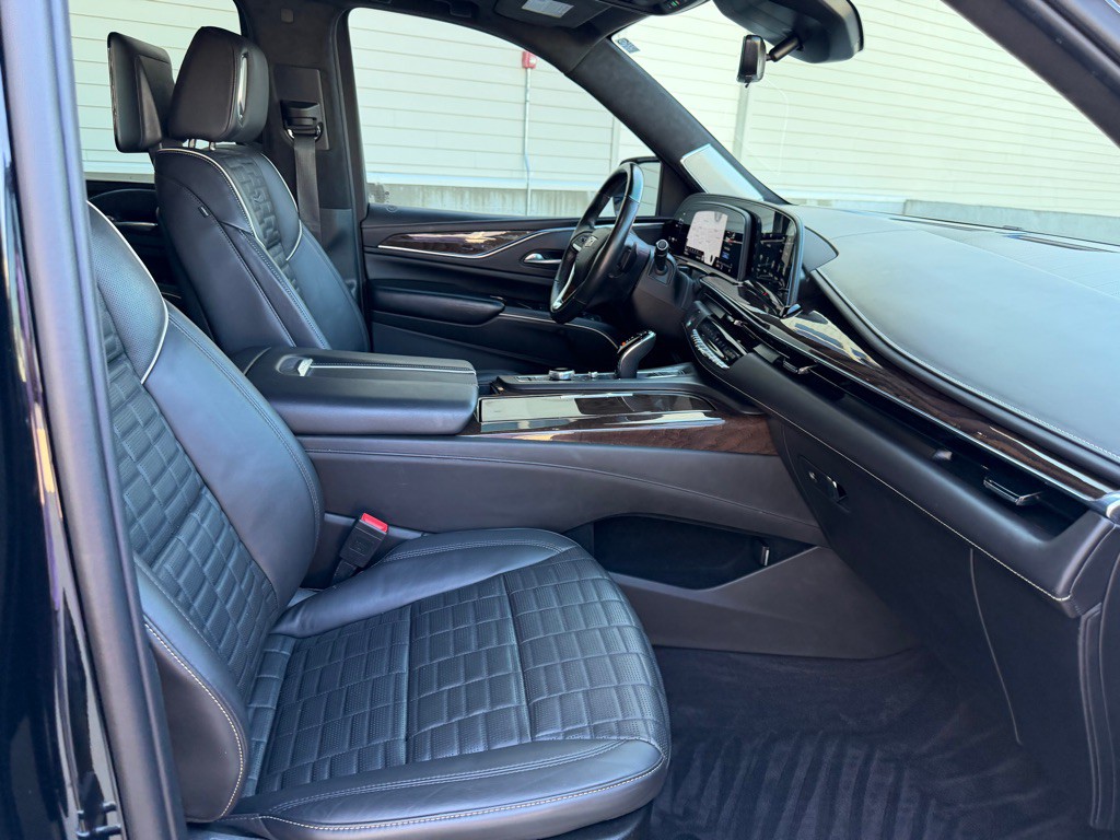 2023 Cadillac Escalade Image 30
