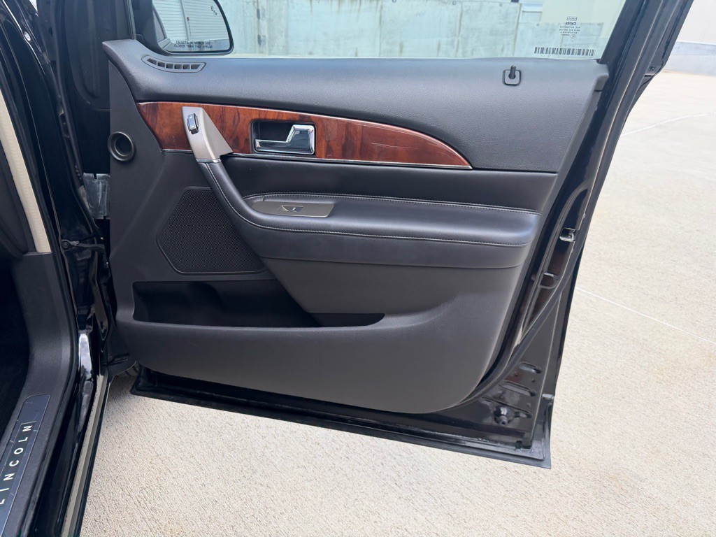 2012 Lincoln MKX Image 24