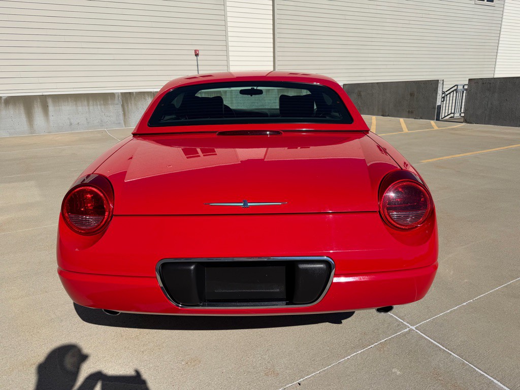 2002 Ford Thunderbird Image 6