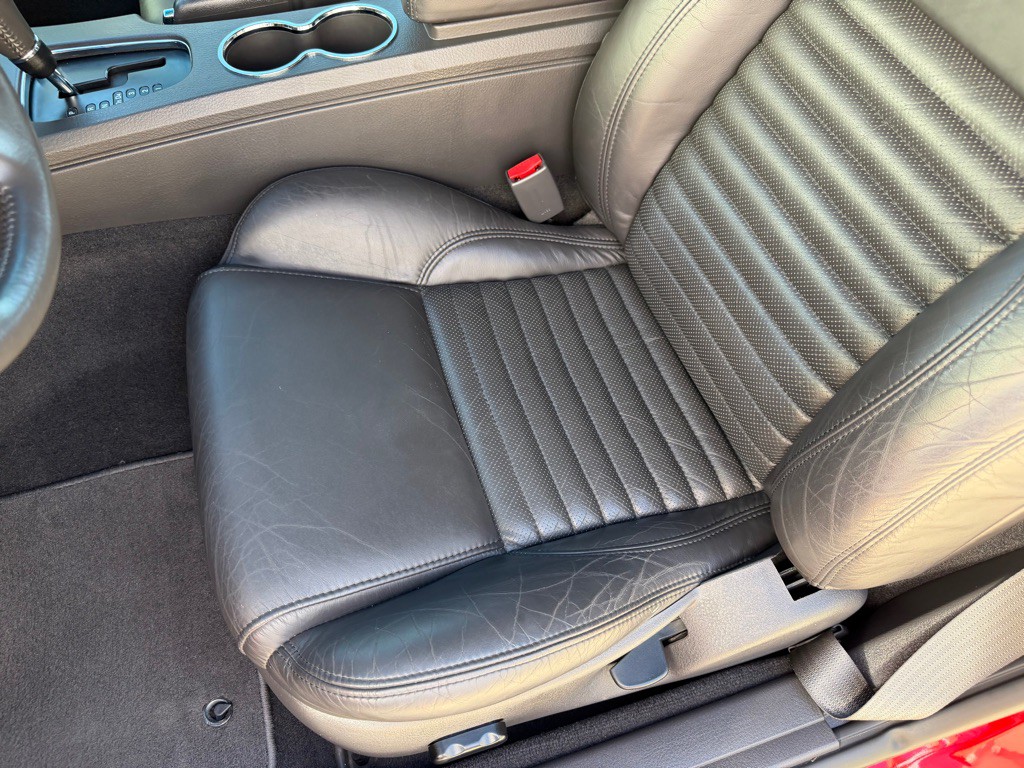 2002 Ford Thunderbird Image 17