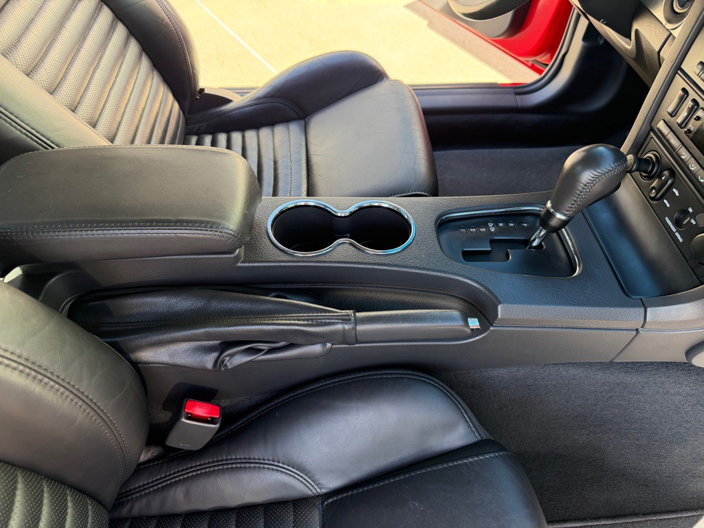 2002 Ford Thunderbird Image 21