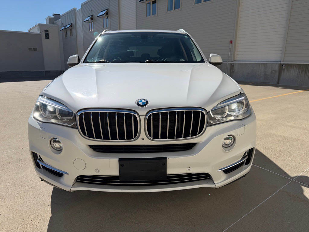2016 BMW X5 Image 2