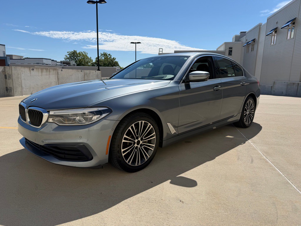 2019 BMW 5 Series Image 1