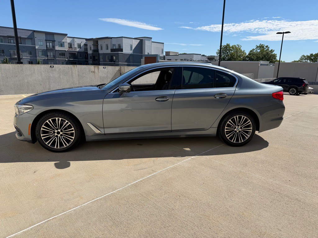 2019 BMW 5 Series Image 2