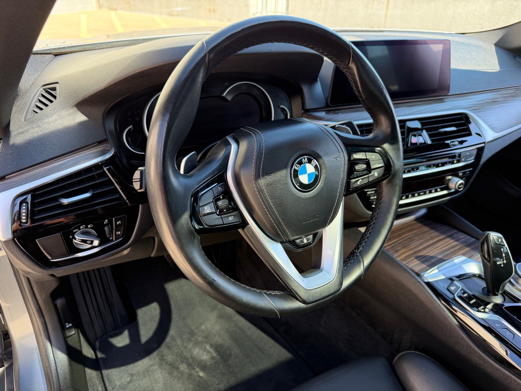 2019 BMW 5 Series Image 10