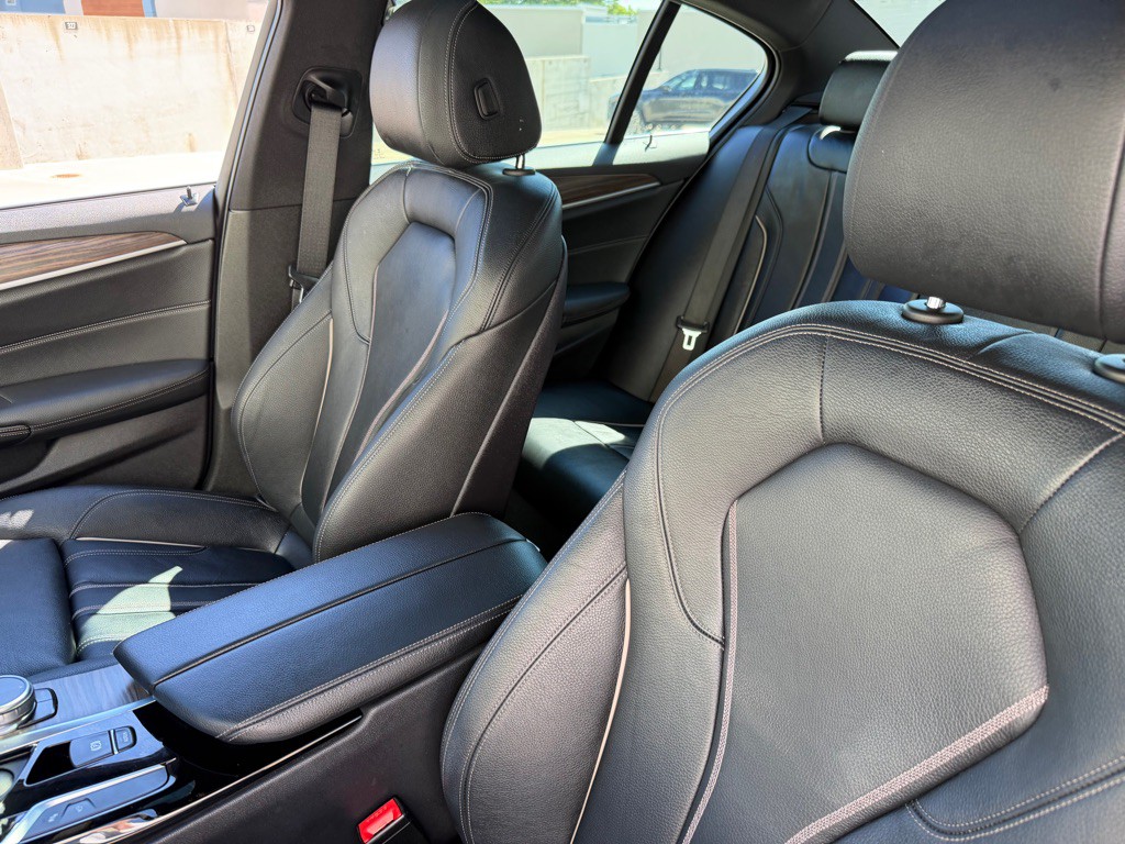 2019 BMW 5 Series Image 14