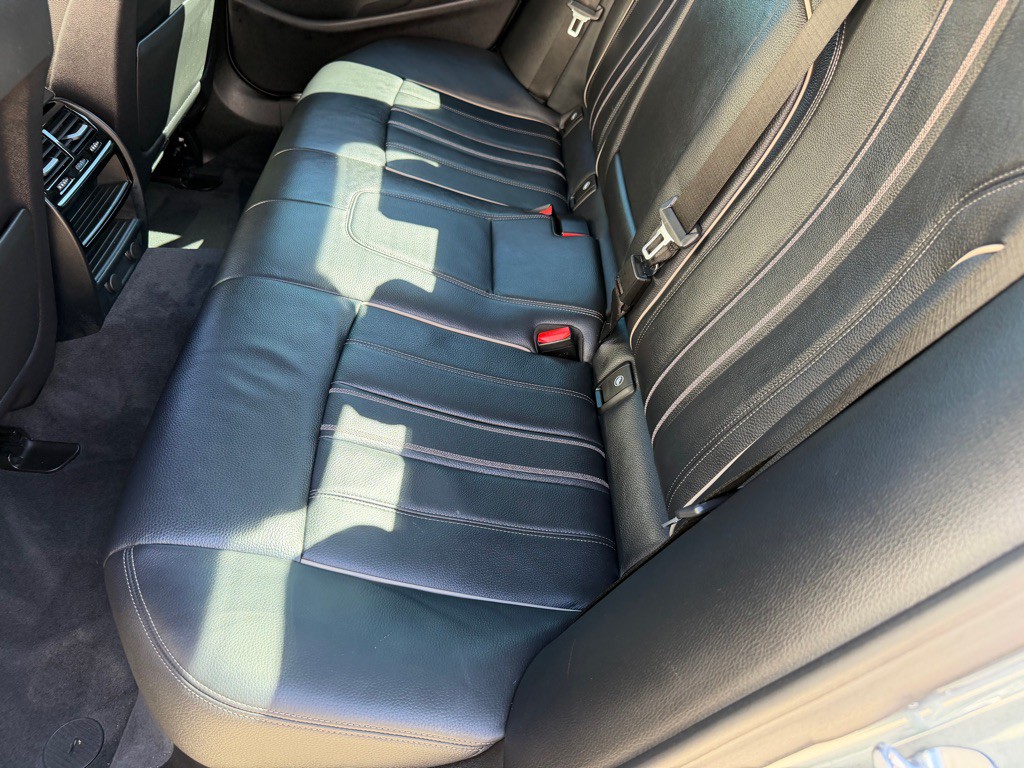 2019 BMW 5 Series Image 16