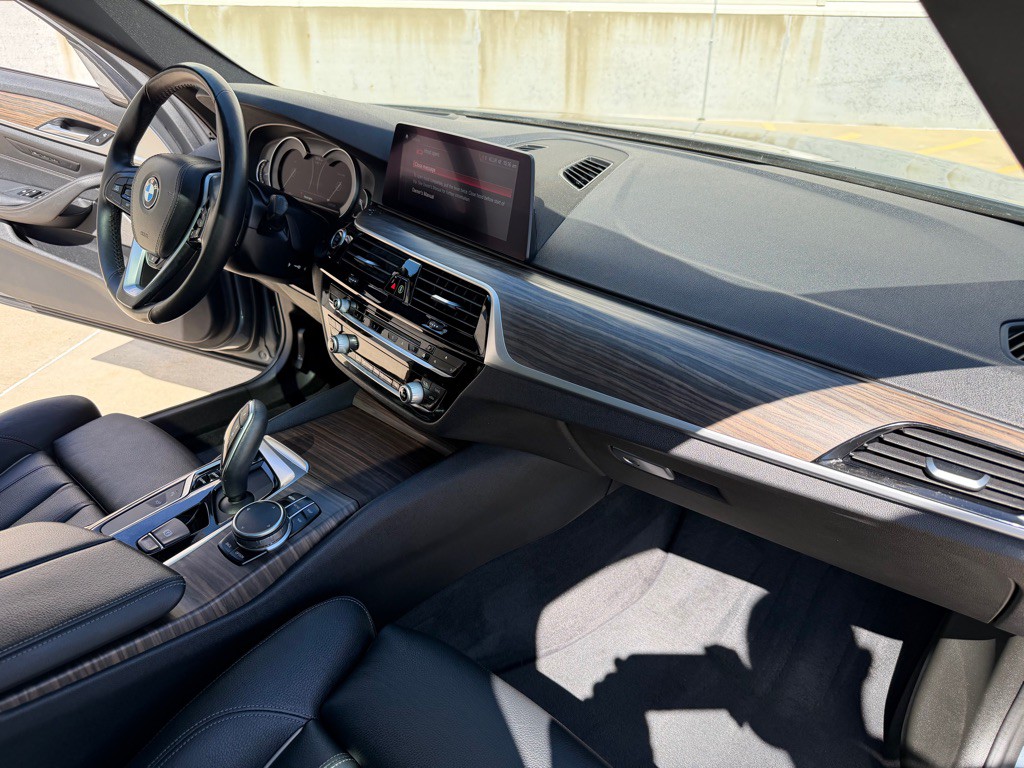 2019 BMW 5 Series Image 21
