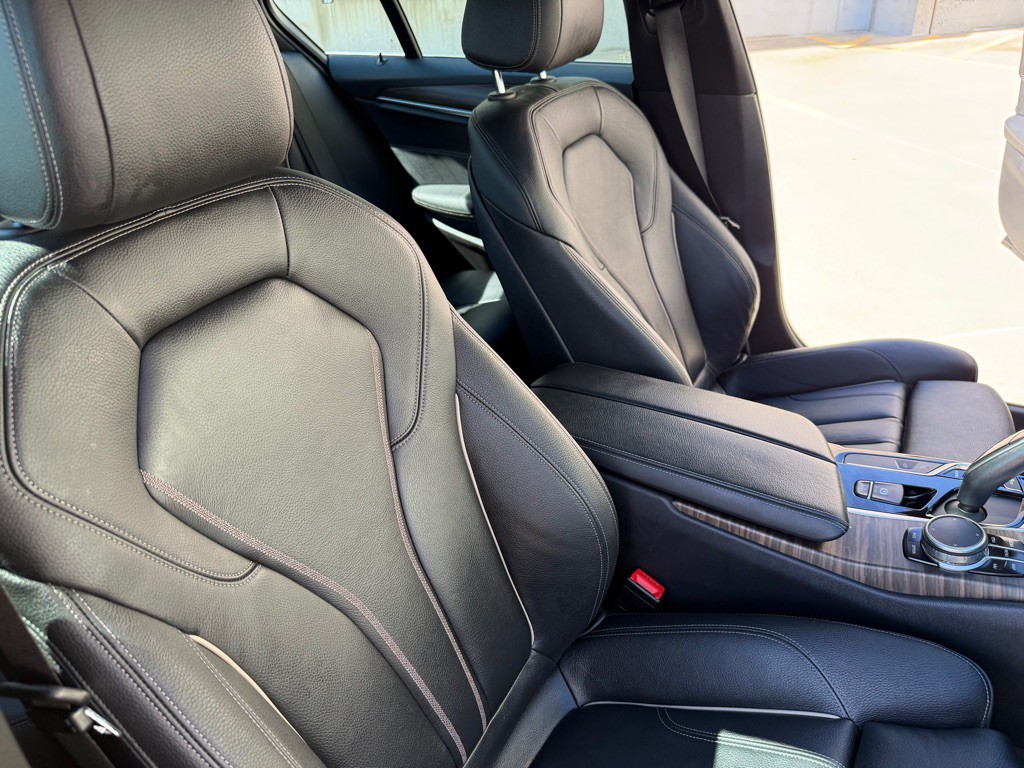 2019 BMW 5 Series Image 24