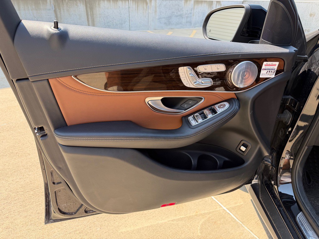 2018 Mercedes-Benz GLC-Class Image 11
