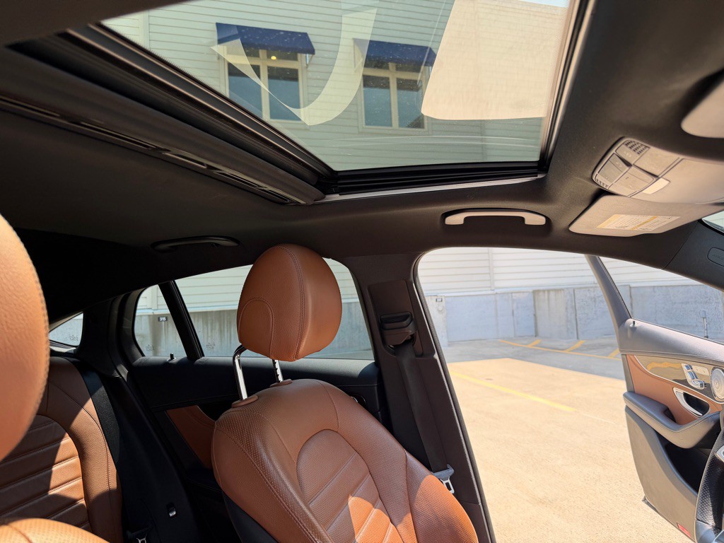2018 Mercedes-Benz GLC-Class Image 26