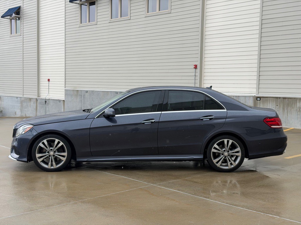 2016 Mercedes-Benz E-Class Image 6