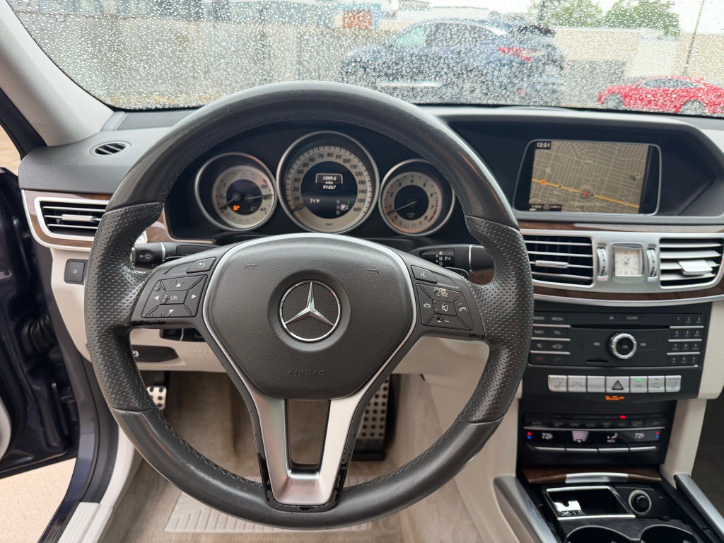 2016 Mercedes-Benz E-Class Image 10