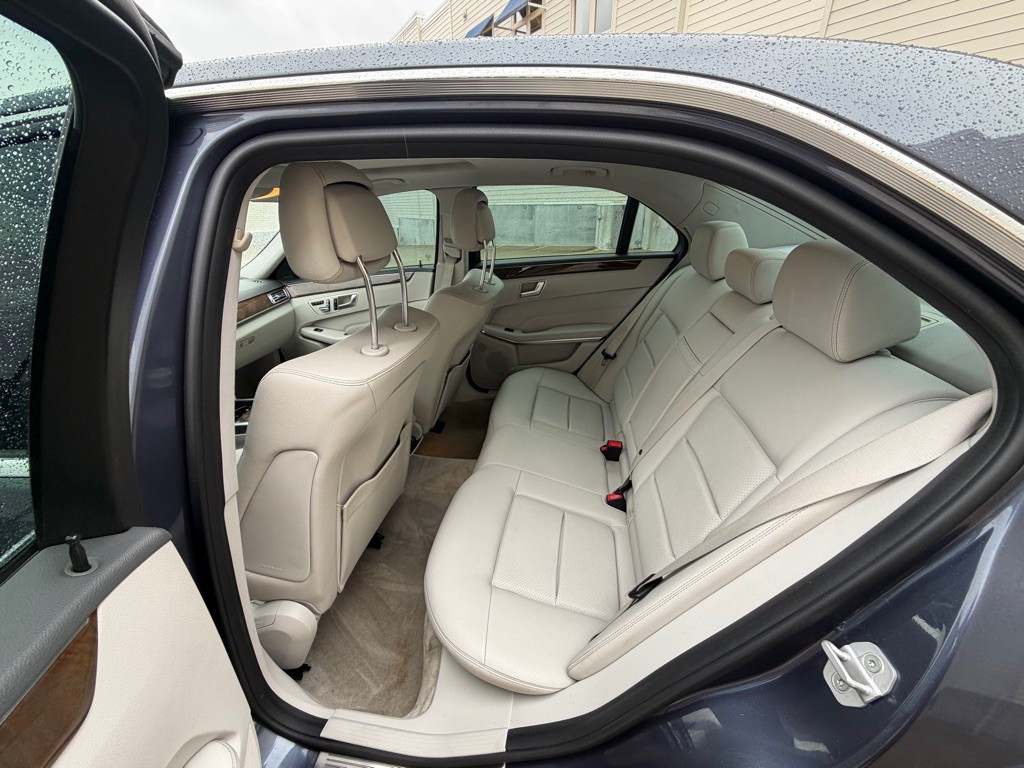 2016 Mercedes-Benz E-Class Image 14