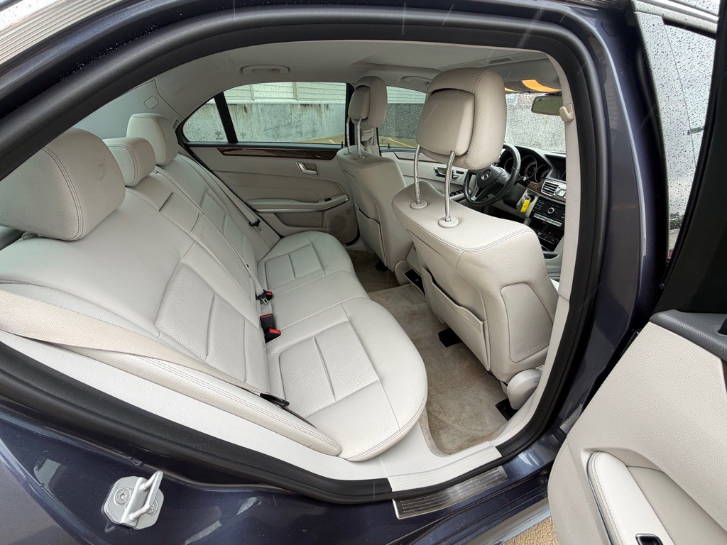2016 Mercedes-Benz E-Class Image 17