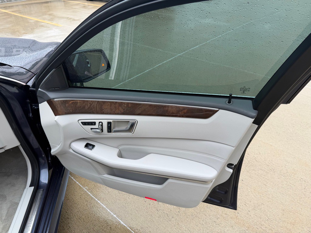 2016 Mercedes-Benz E-Class Image 18