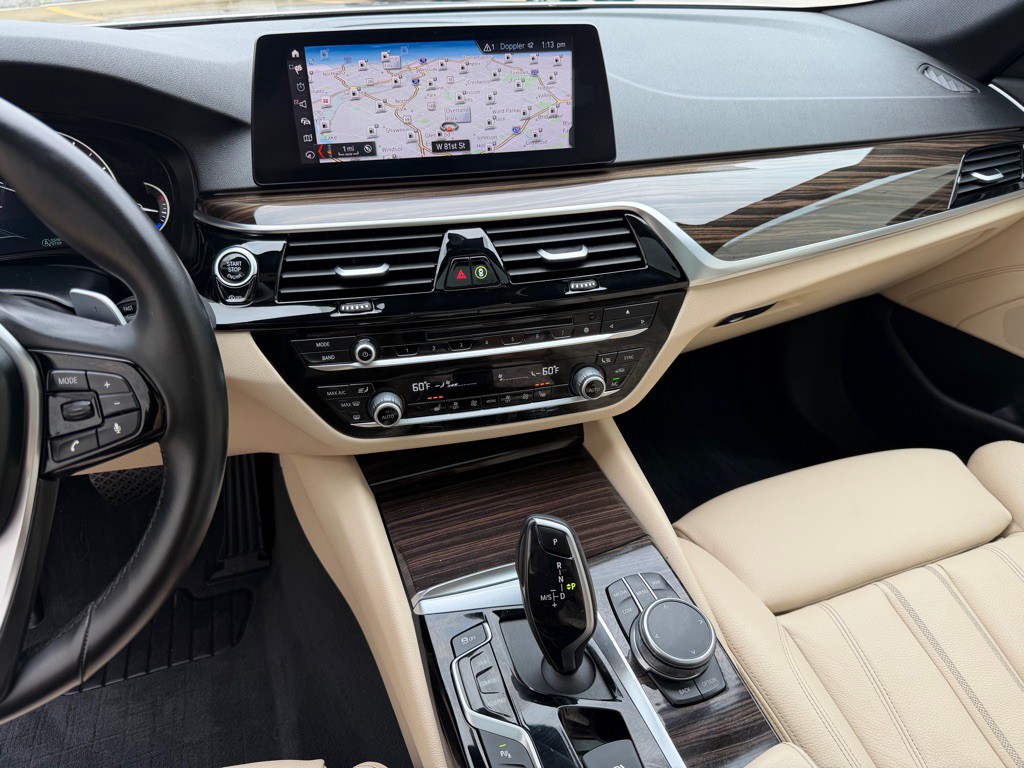 2019 BMW 5 Series Image 11