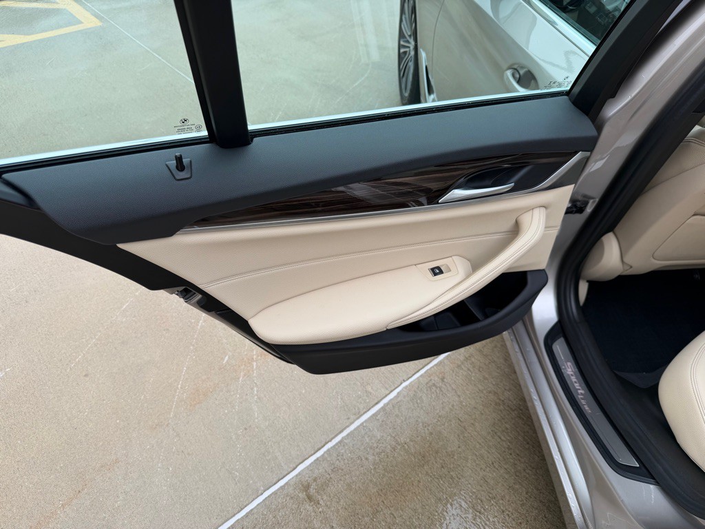 2019 BMW 5 Series Image 13