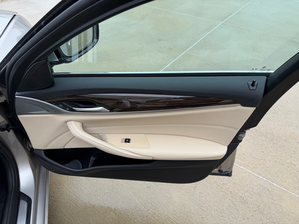2019 BMW 5 Series Image 18