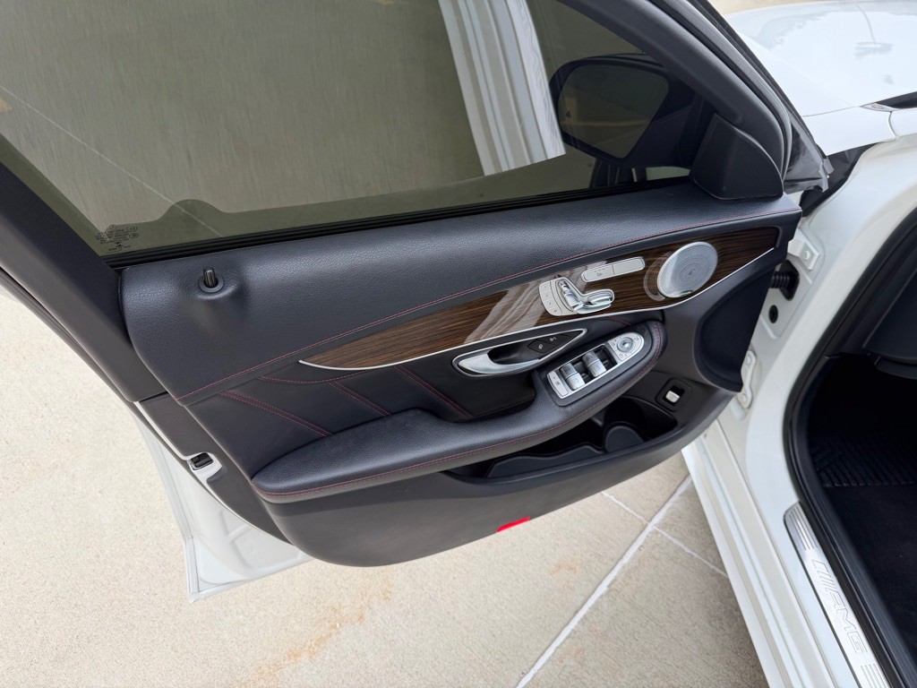 2018 Mercedes-Benz C-Class Image 8