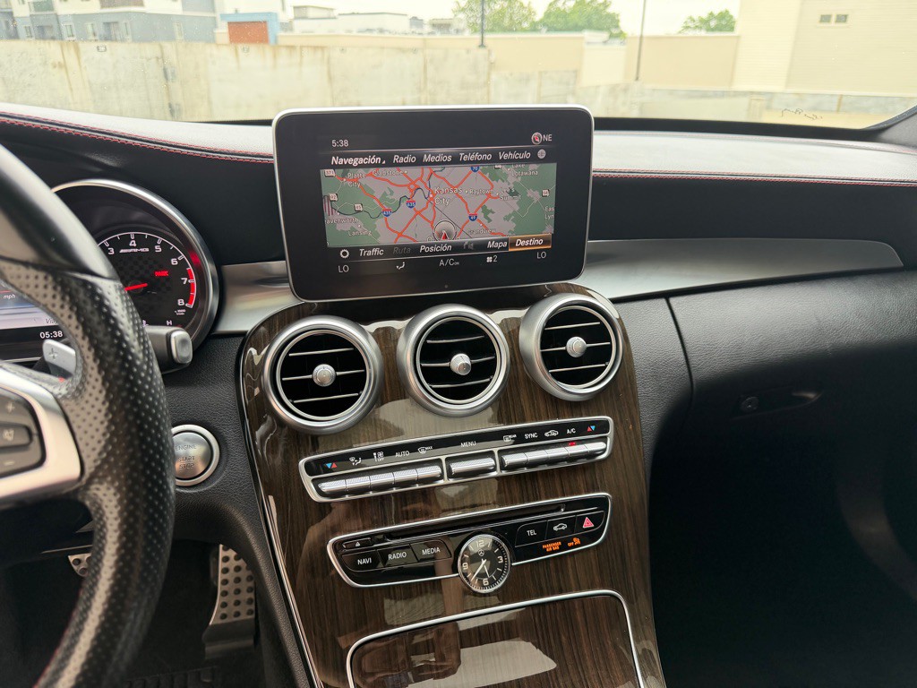 2018 Mercedes-Benz C-Class Image 11