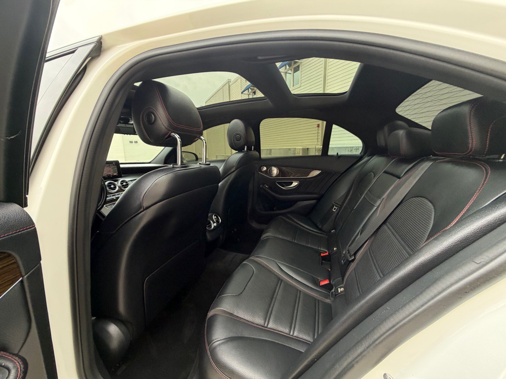2018 Mercedes-Benz C-Class Image 14