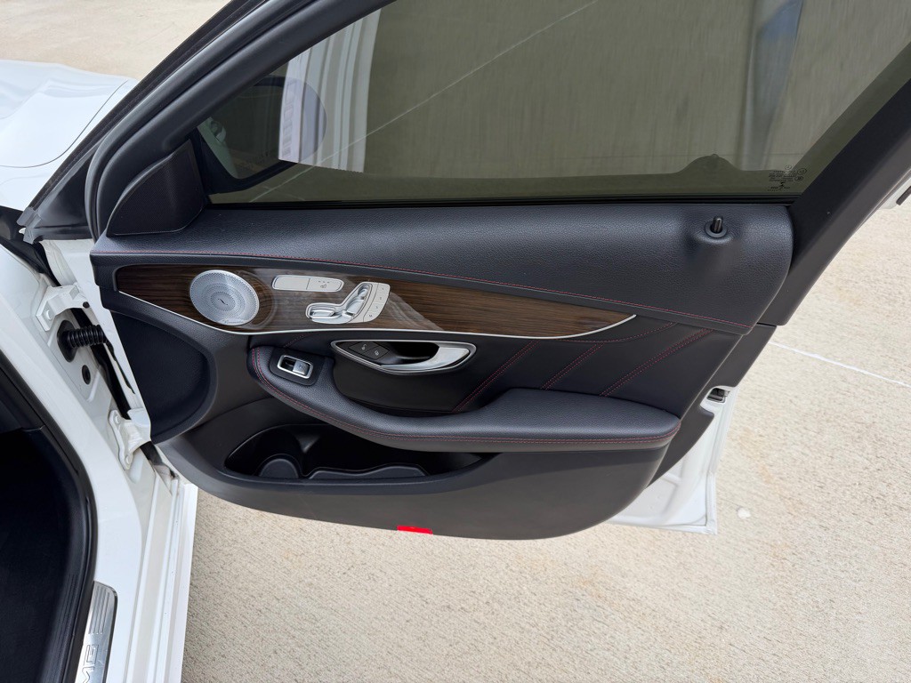 2018 Mercedes-Benz C-Class Image 18