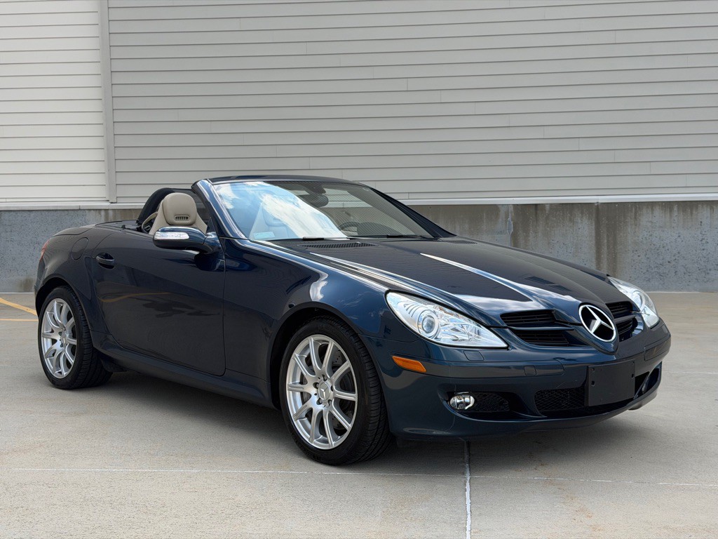 2005 Mercedes-Benz SLK-Class Image 1