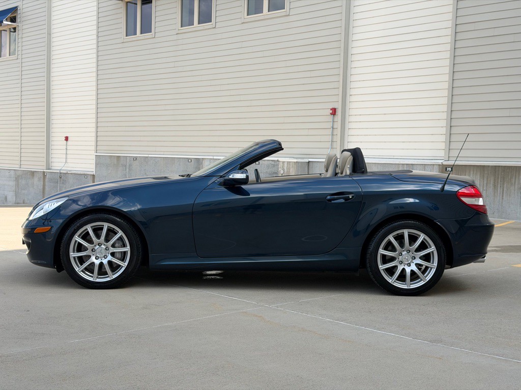 2005 Mercedes-Benz SLK-Class Image 6