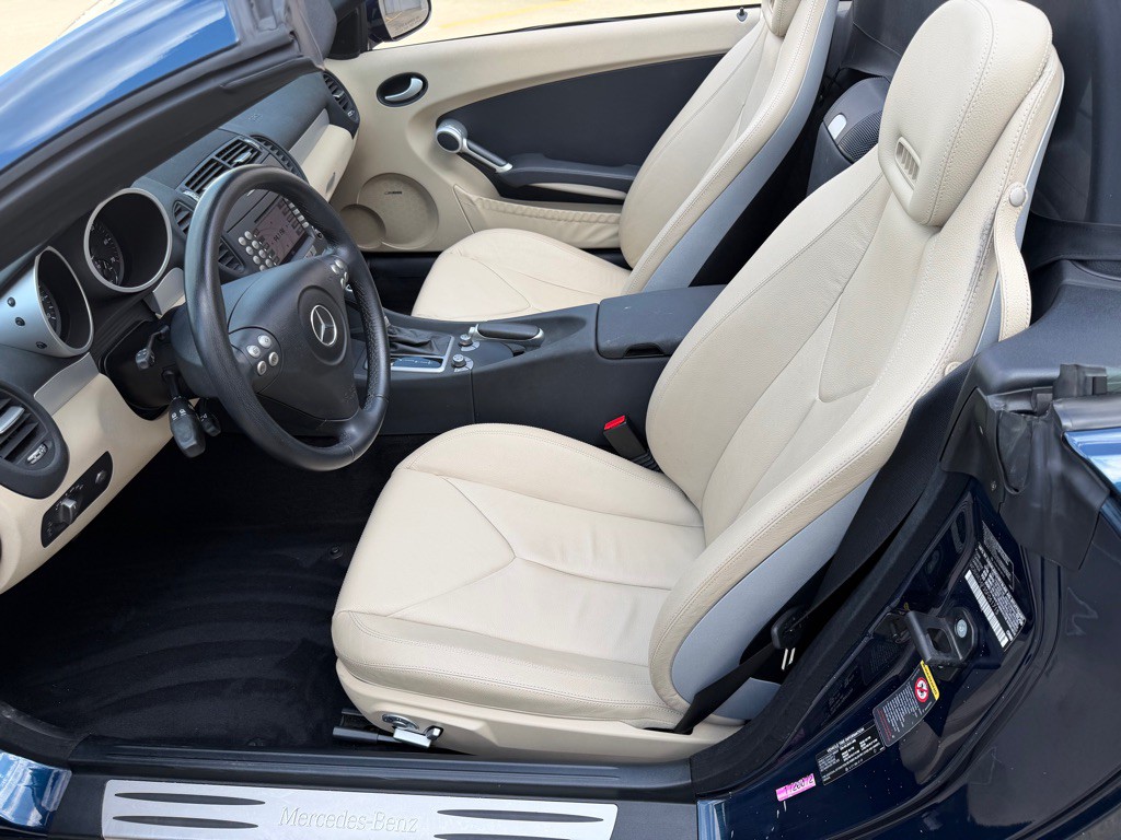 2005 Mercedes-Benz SLK-Class Image 8