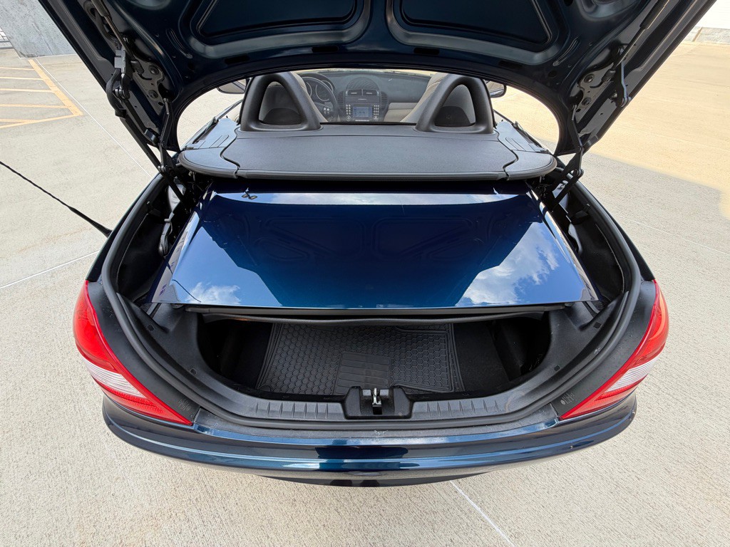 2005 Mercedes-Benz SLK-Class Image 12