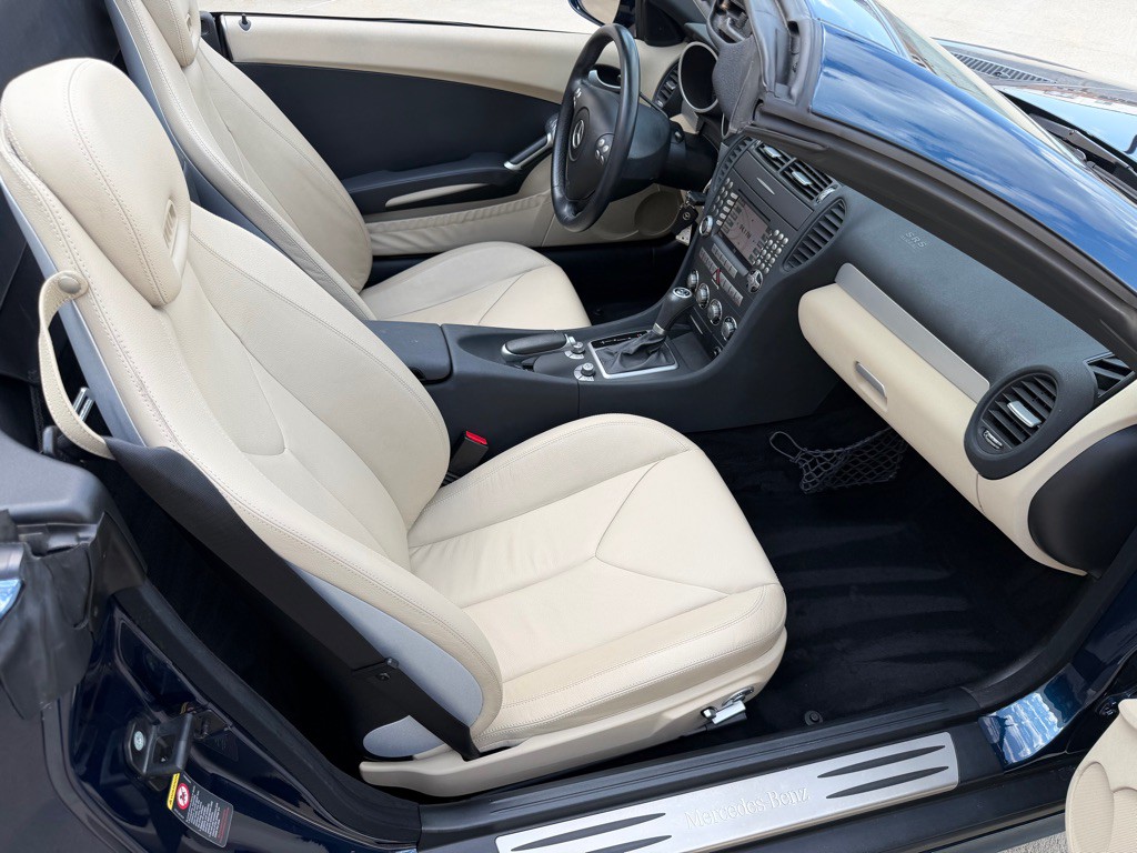 2005 Mercedes-Benz SLK-Class Image 14