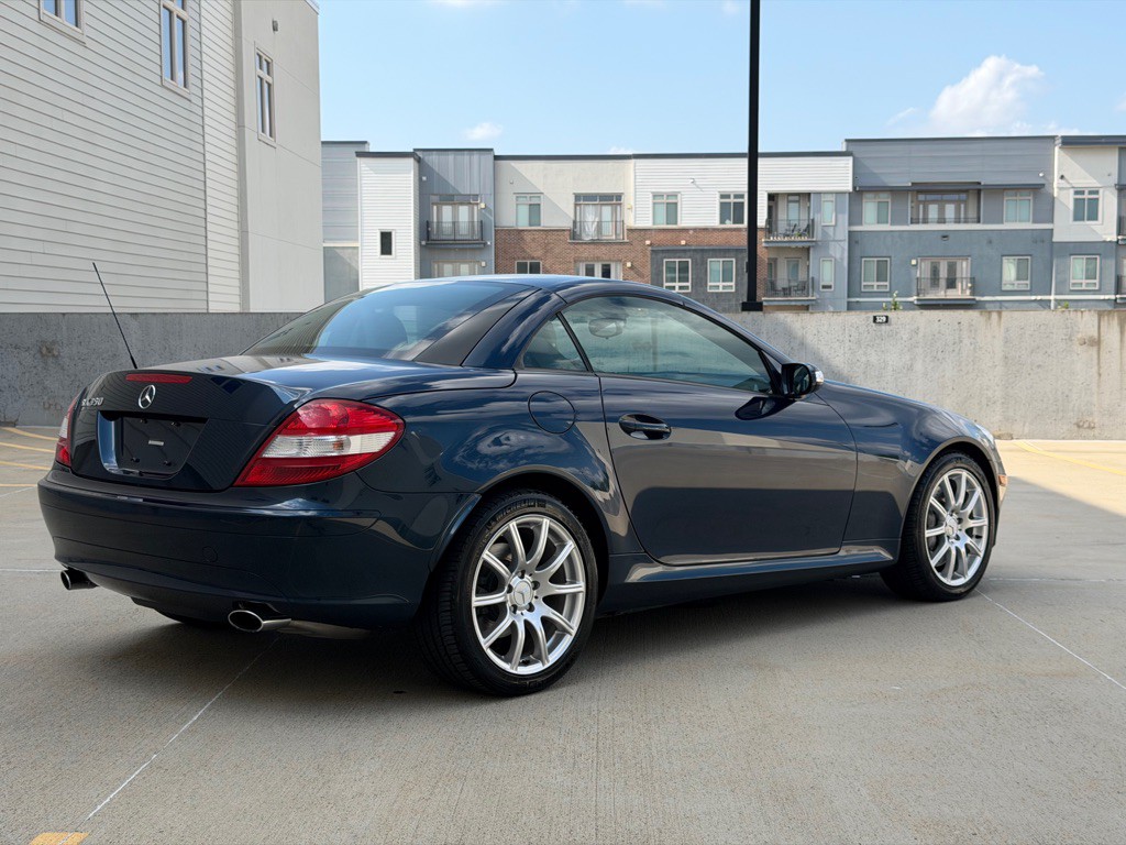2005 Mercedes-Benz SLK-Class Image 17