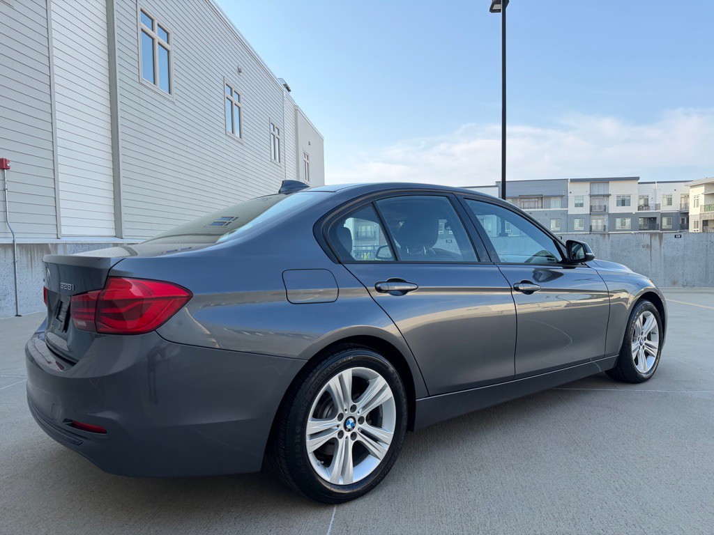 2016 BMW 3 Series Image 3