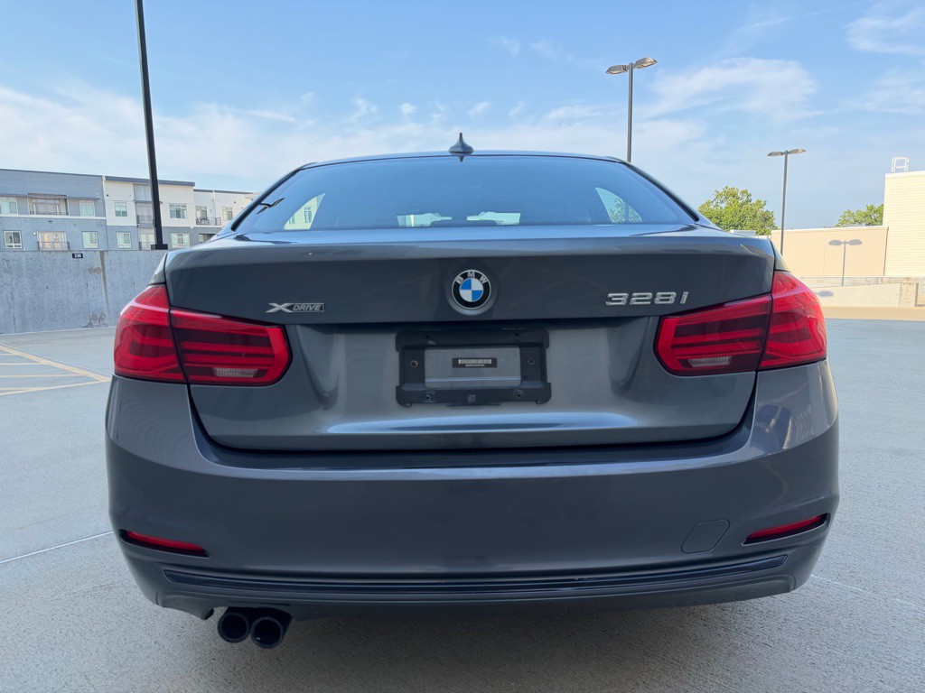 2016 BMW 3 Series Image 4