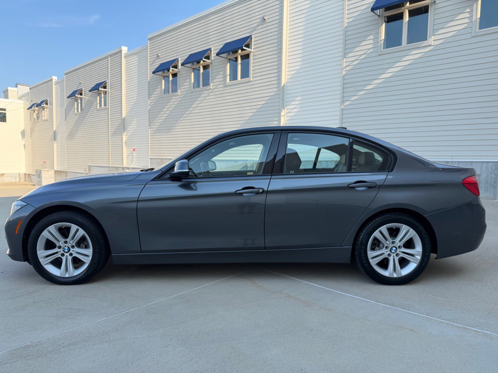 2016 BMW 3 Series Image 6