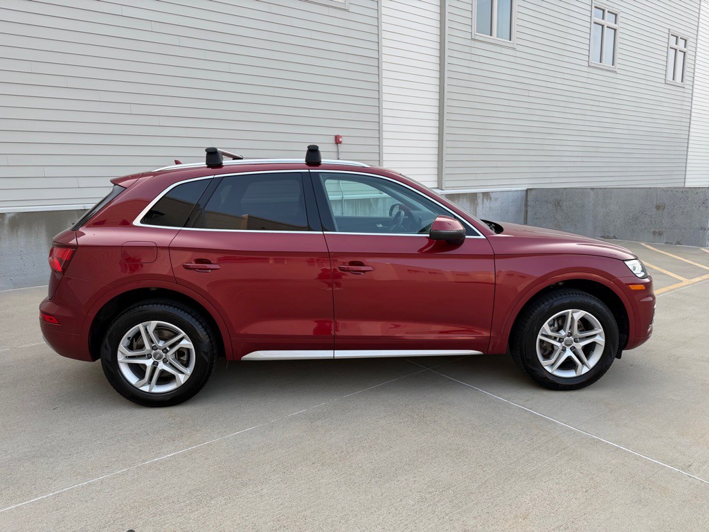 2019 Audi Q5 Image 2